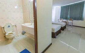 โรงแรมเลค อินน์ (SHA Extra Plus)